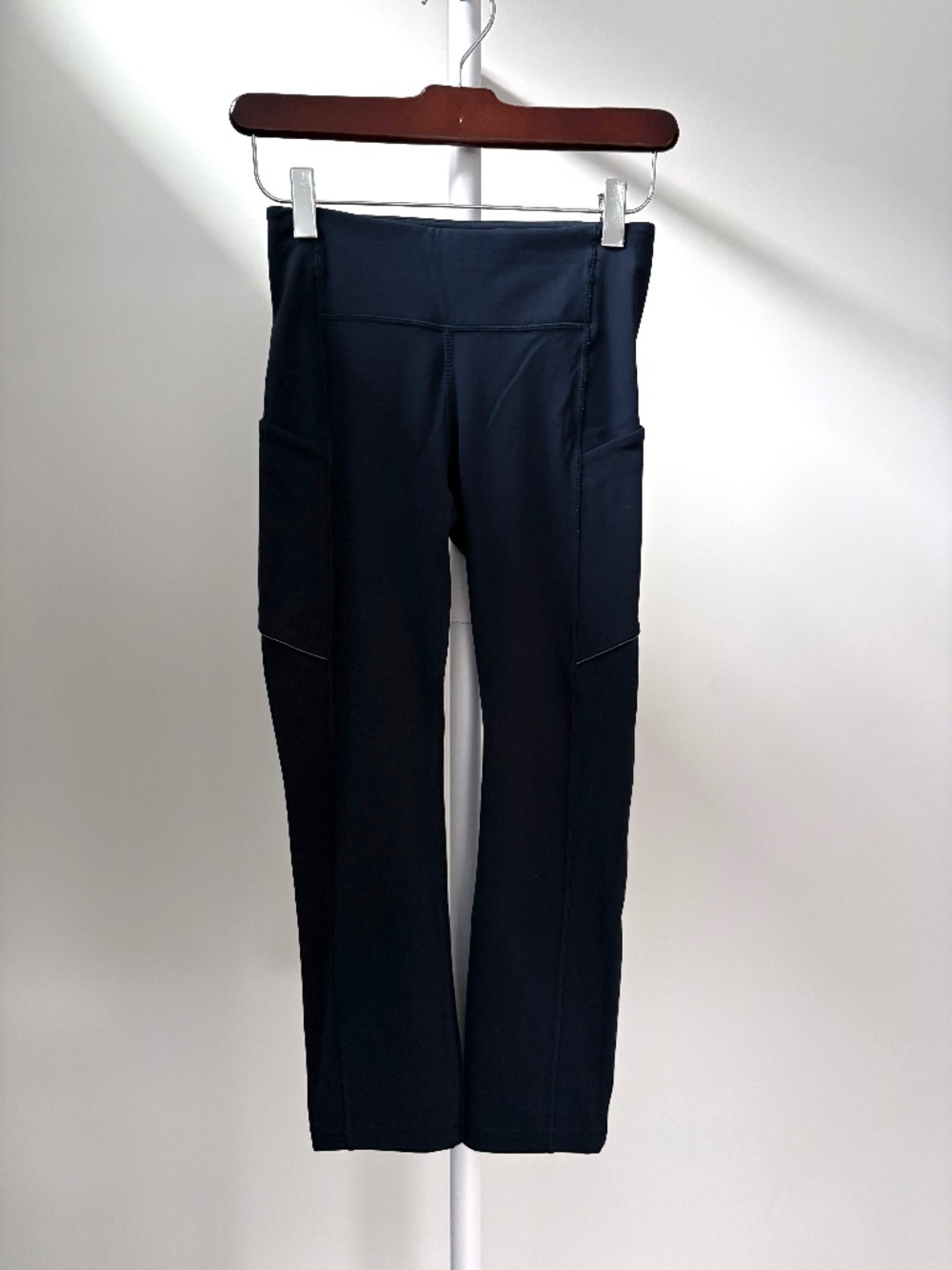 Lululemon Speed Up Crop 21” Midnight Navy Size 2